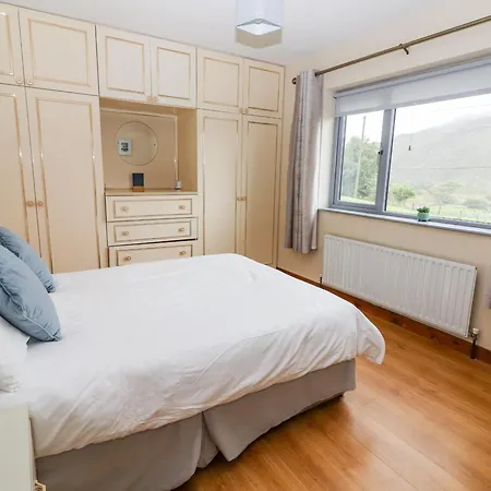 Holiday home Lyreboy Gortrelig