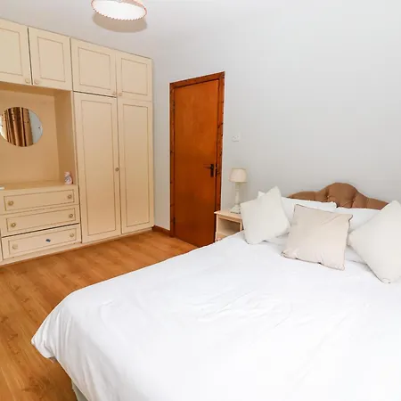 Lyreboy Holiday home Gortrelig
